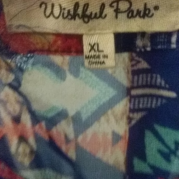 Sheer multicolored quartersleeve - Picture 4 of 5